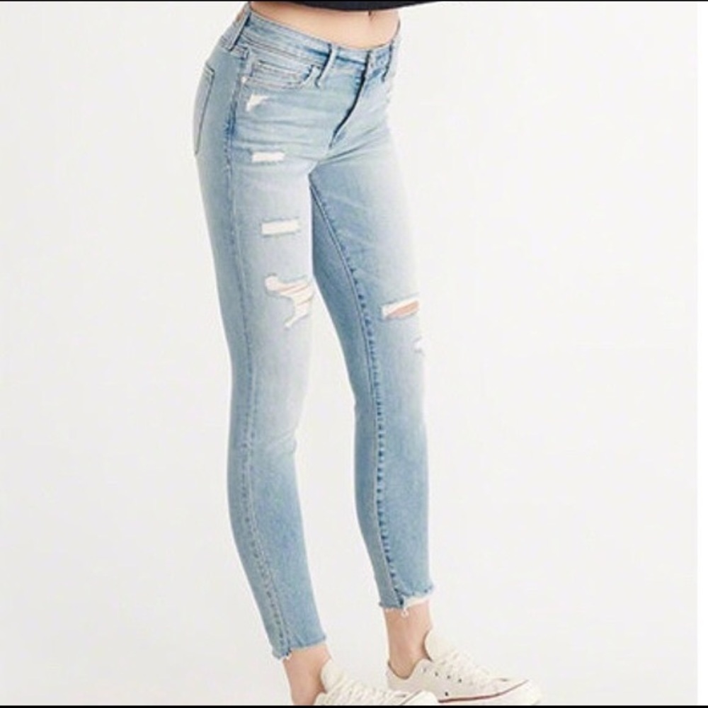 Abercrombie and Fitch Light washed Harper Jean